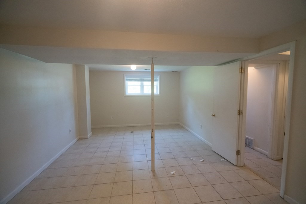 10 Carriage Ln