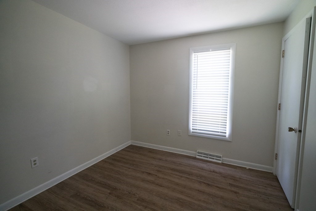 10 Carriage Ln
