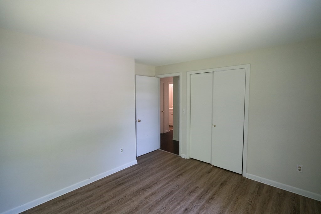 10 Carriage Ln