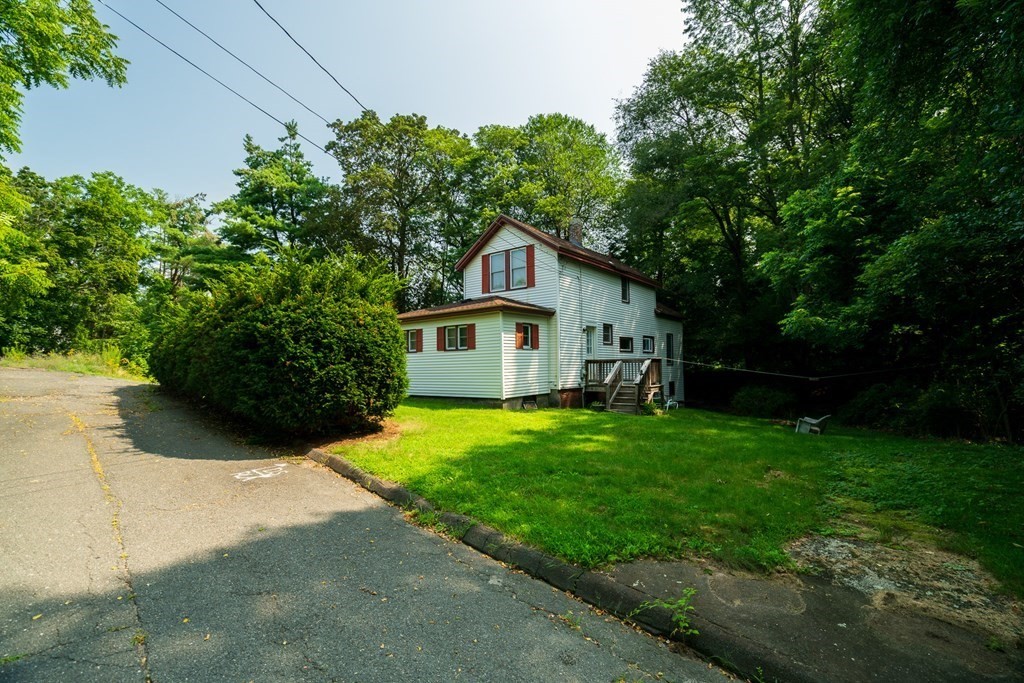 22 Railroad St
