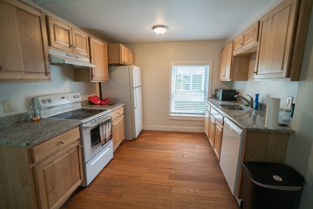 30 S Whitney St
