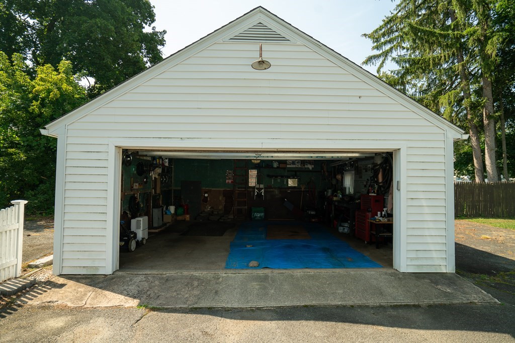 465 Newton St