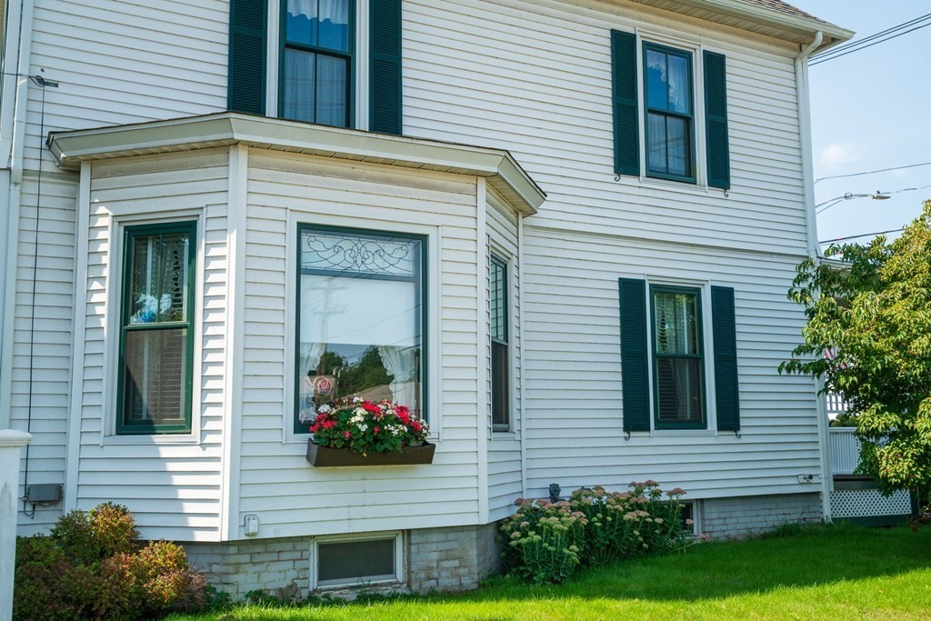 465 Newton St