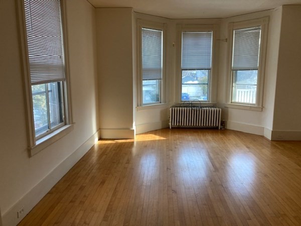 32 Kendrick Pl