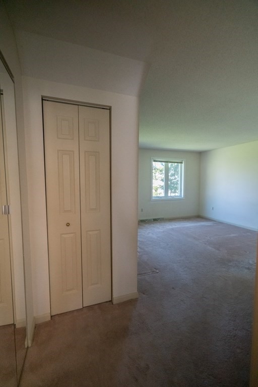 24 Mcintosh Dr # 24