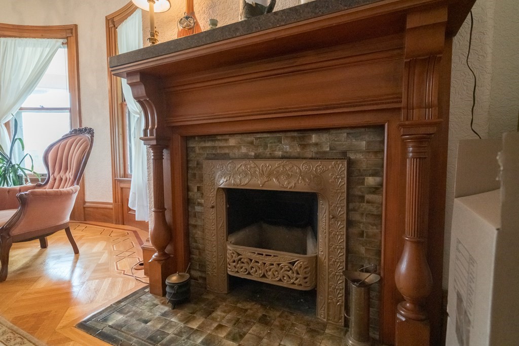 142 S Main St
