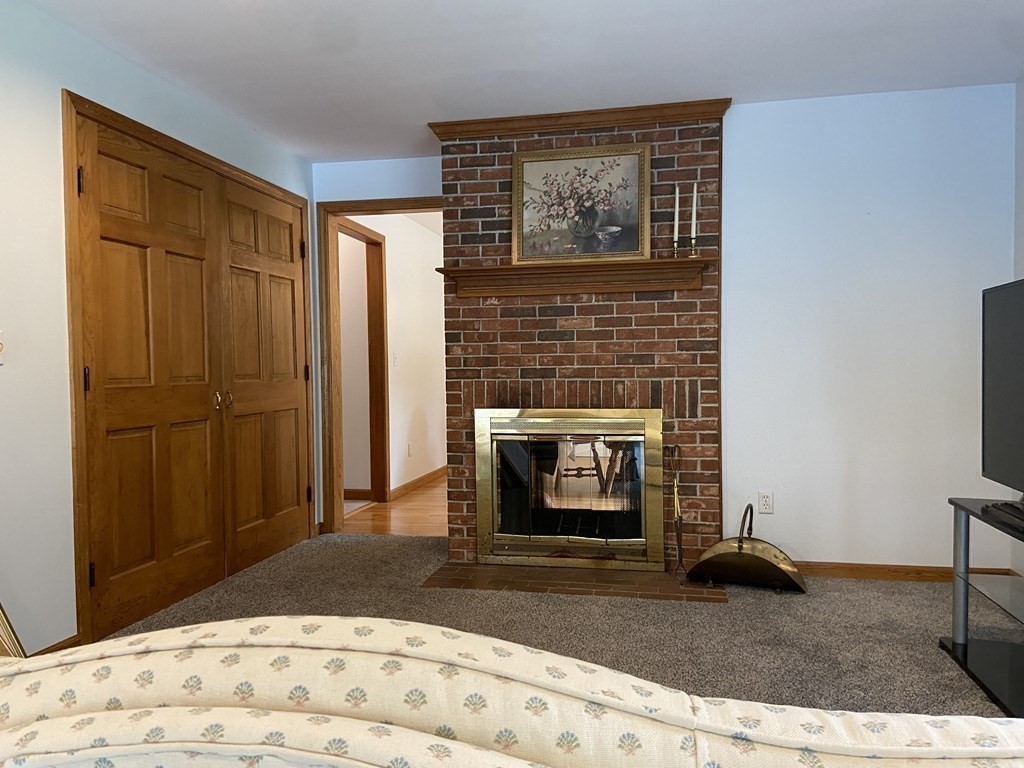 45 Oakwood Circle