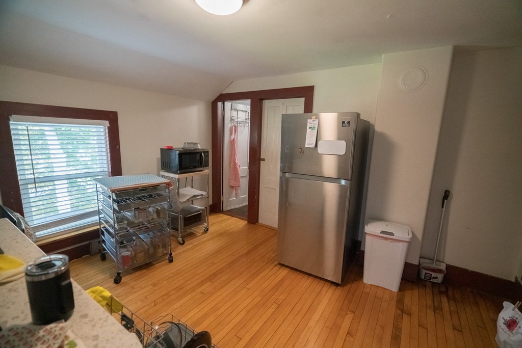 10 Pine St
