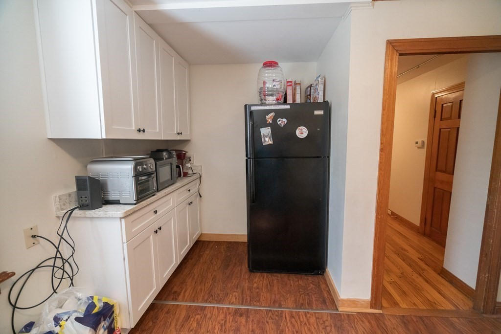 10 Pine St