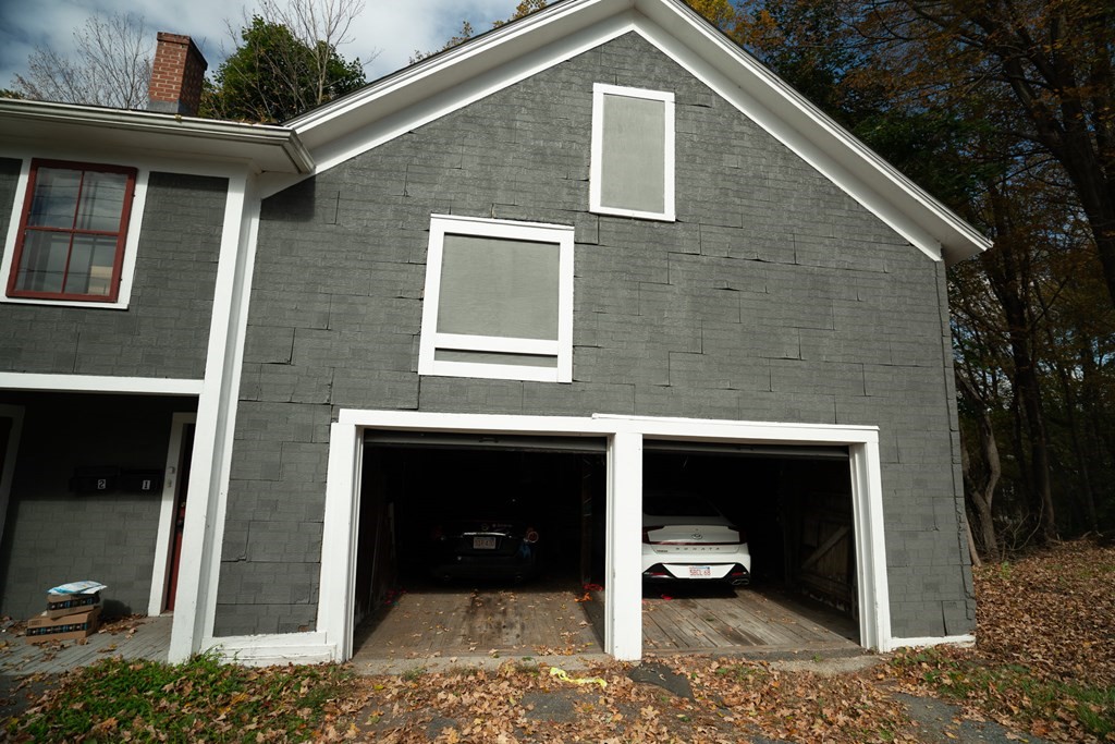 10 Pine St