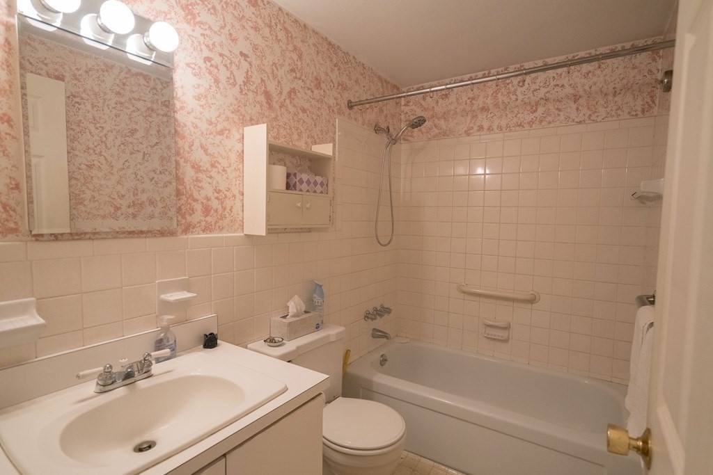 35 Maplewood Cir
