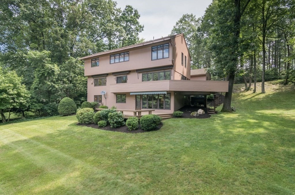 15 Drummer Hill Rd