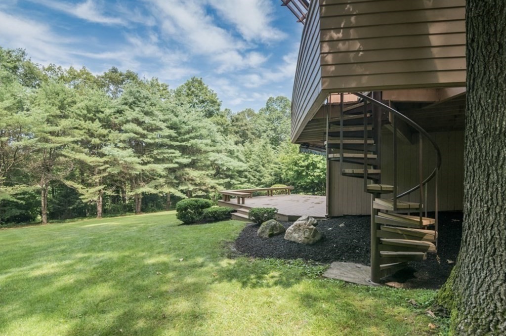 15 Drummer Hill Rd