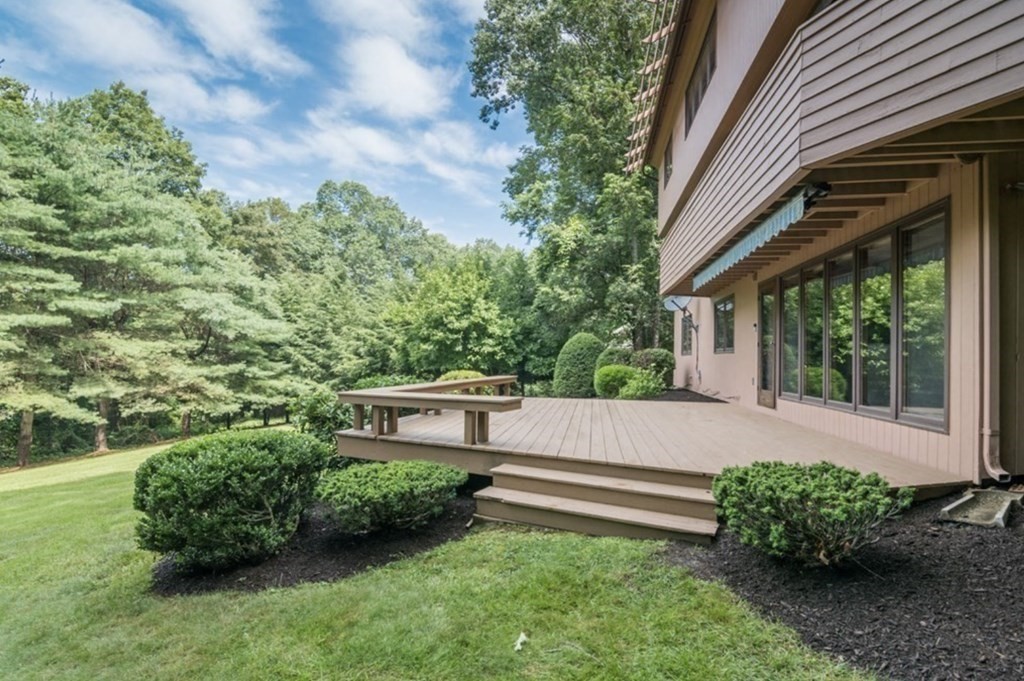 15 Drummer Hill Rd