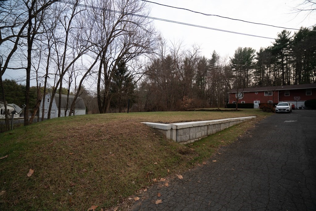 19 Old Amherst Rd