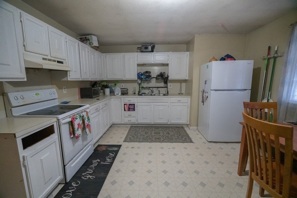 19 Old Amherst Rd