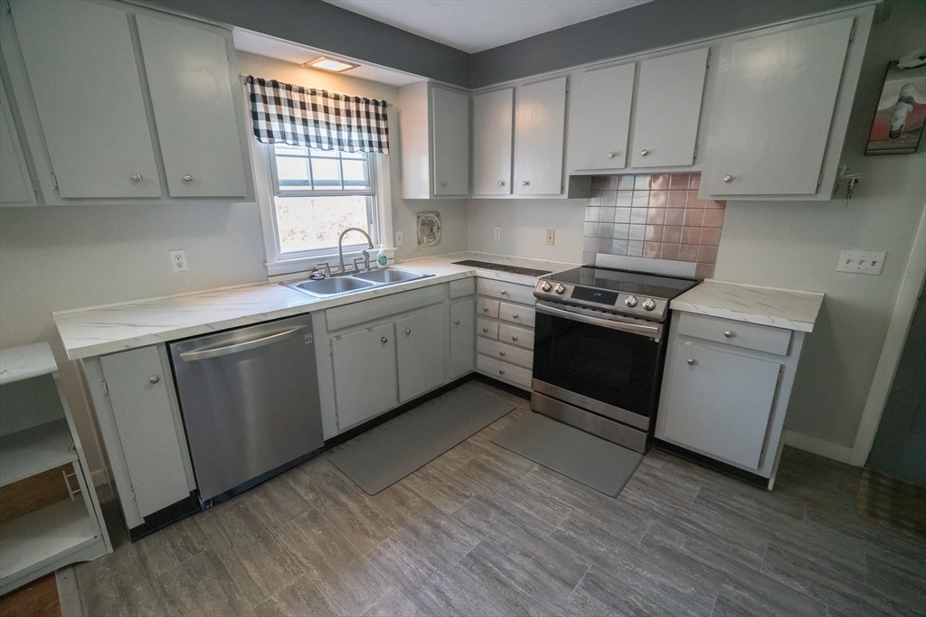319 West St