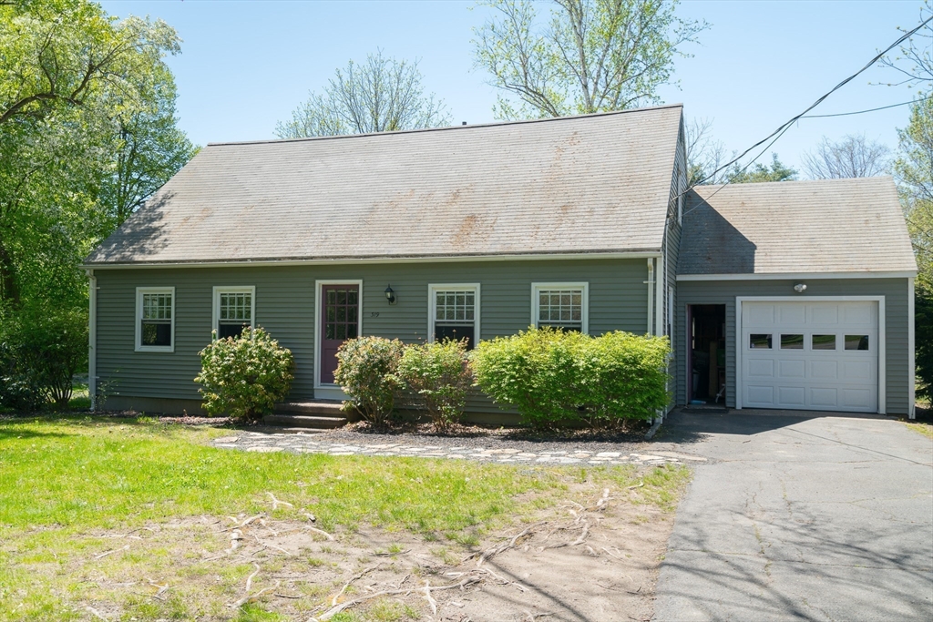 319 West St