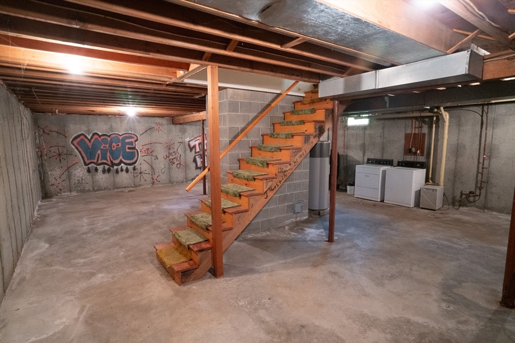44 King Philip Ave