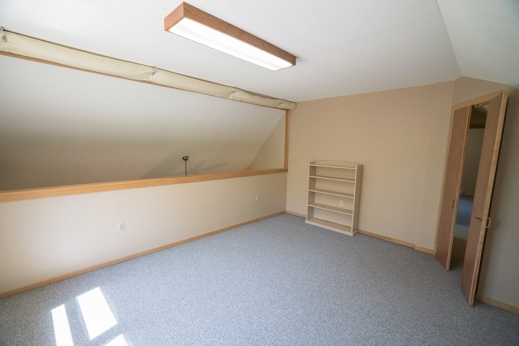 23 Segur Ln