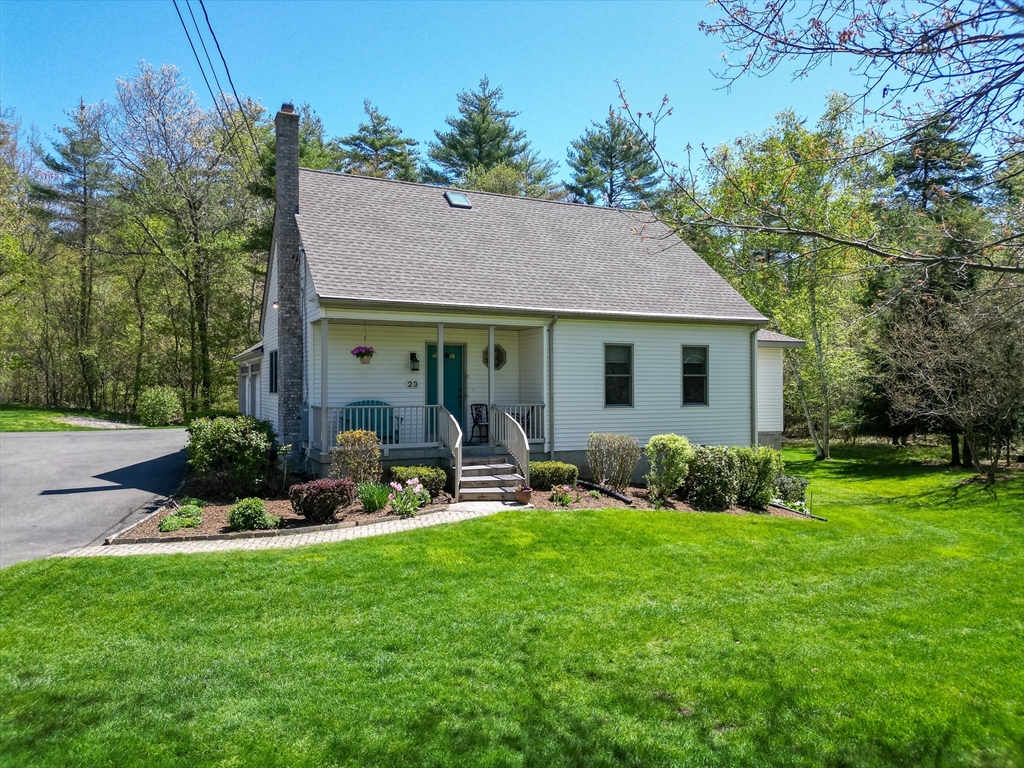 23 Segur Ln