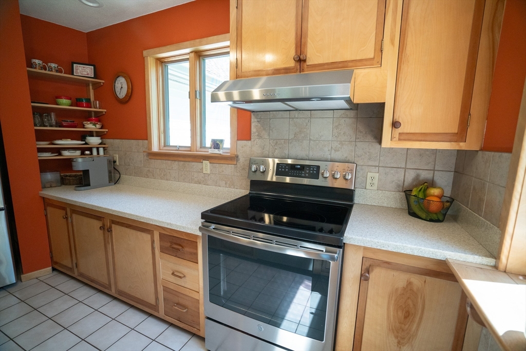 23 Segur Ln