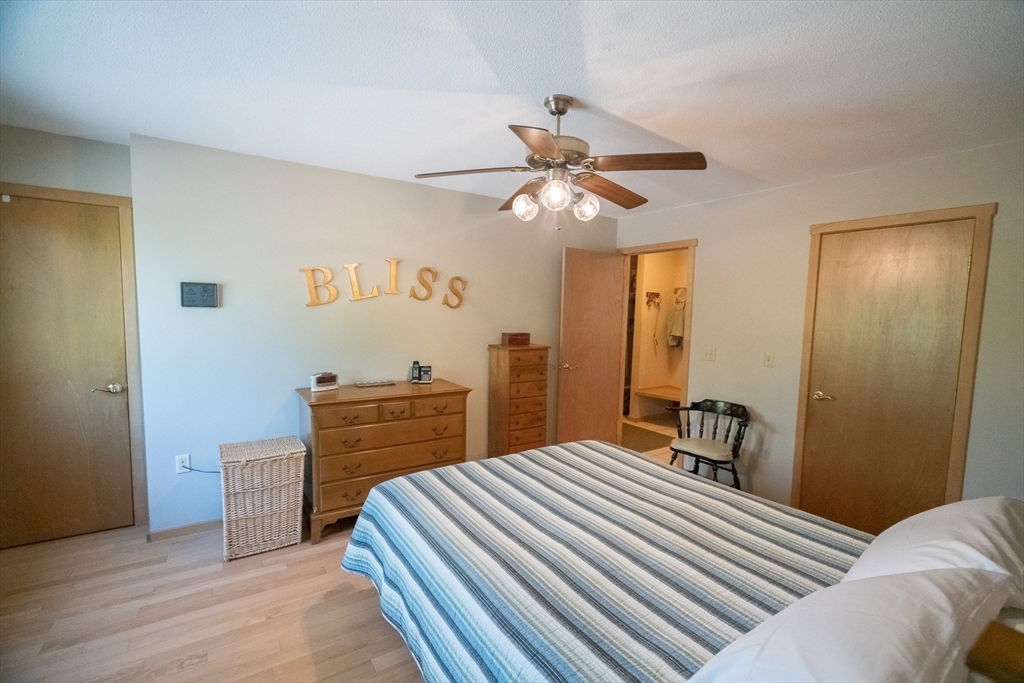 23 Segur Ln