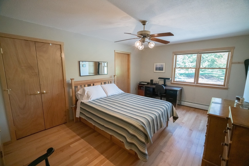 23 Segur Ln