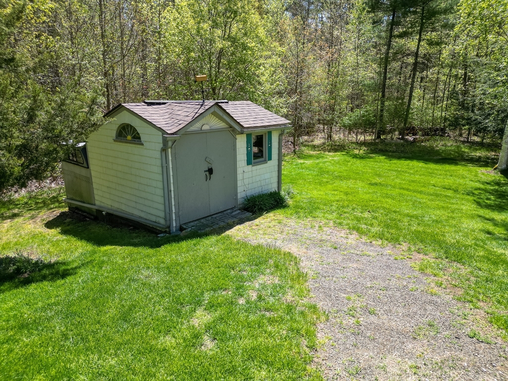 23 Segur Ln
