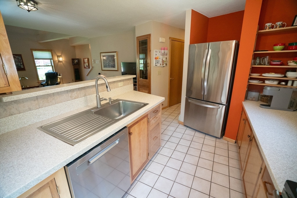 23 Segur Ln