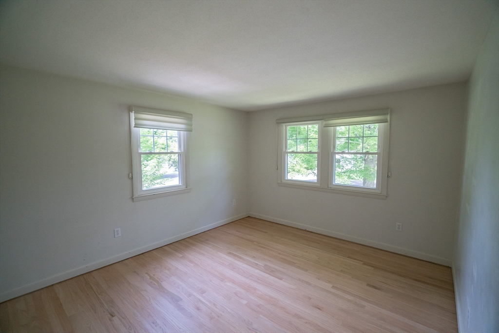 2 Woodlawn Rd