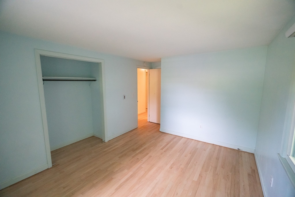 2 Woodlawn Rd