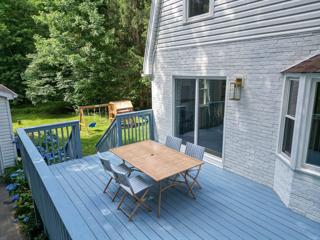 11 Sherwood Dr