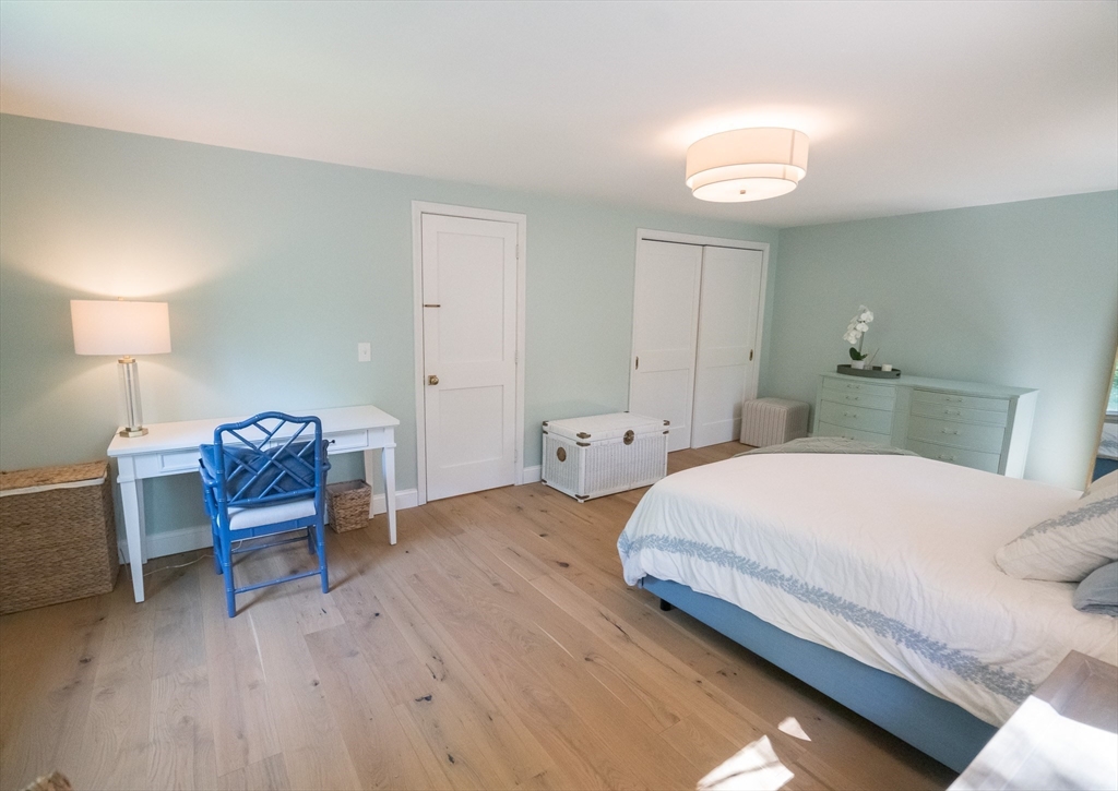 11 Sherwood Dr