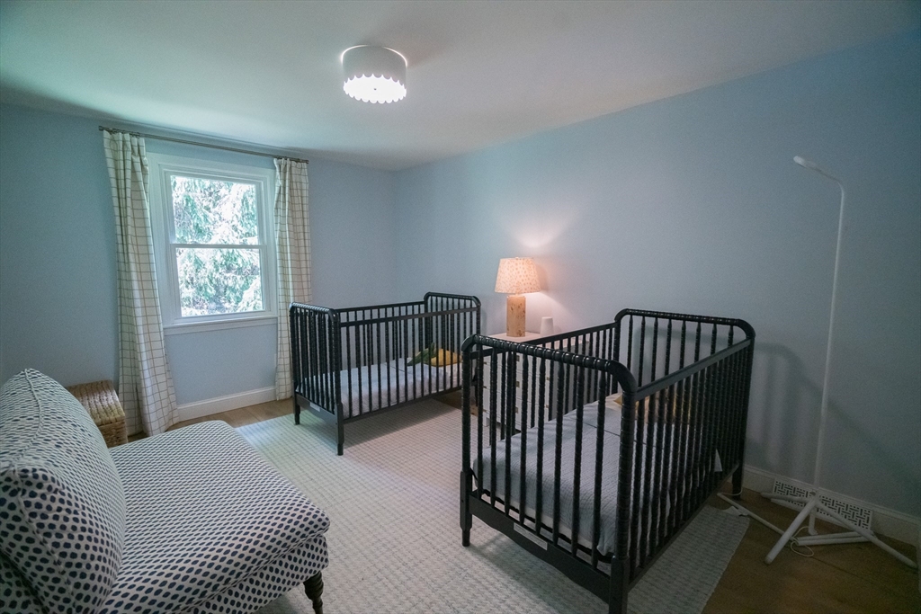 11 Sherwood Dr