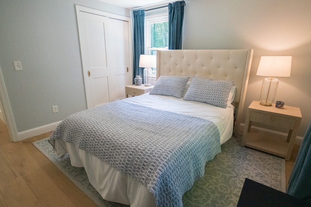 11 Sherwood Dr