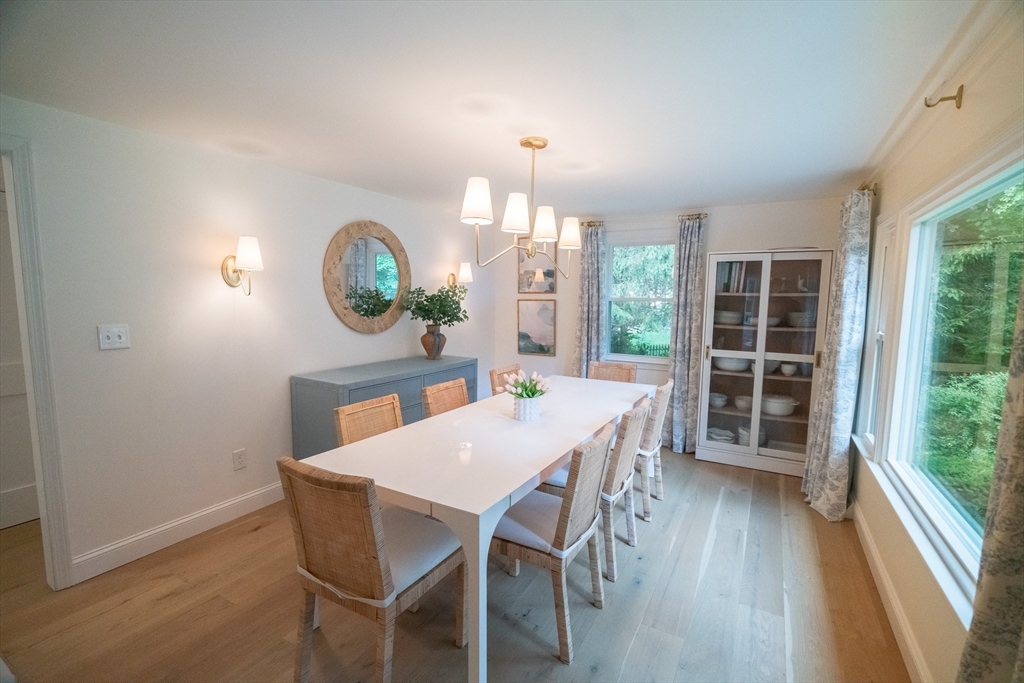 11 Sherwood Dr
