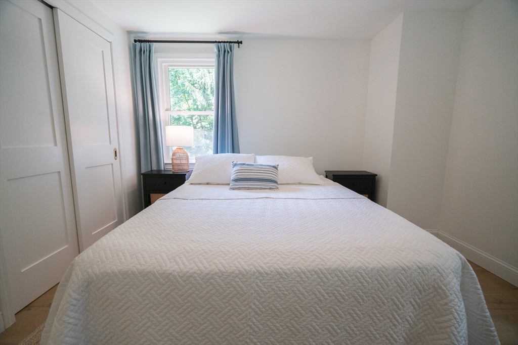 11 Sherwood Dr