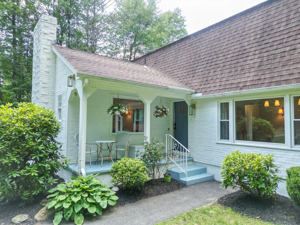 11 Sherwood Dr