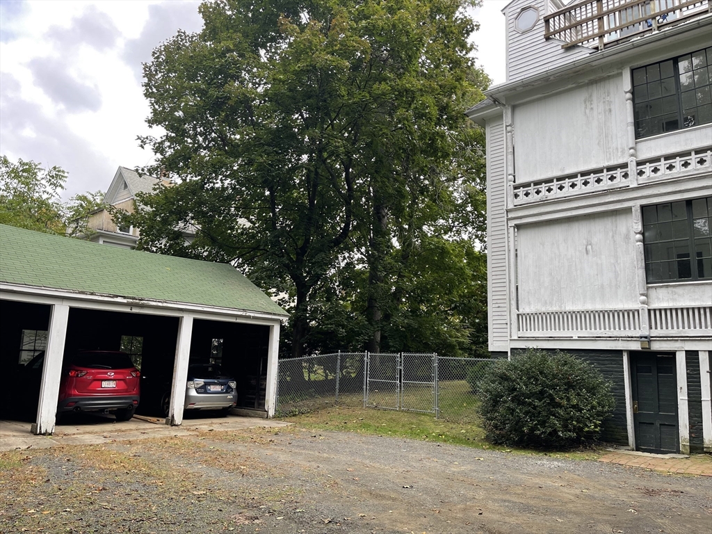 32 Kendrick Pl