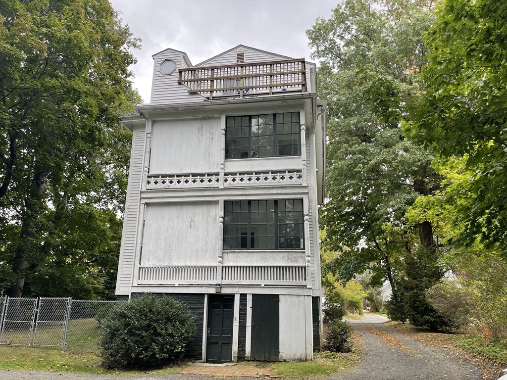 32 Kendrick Pl