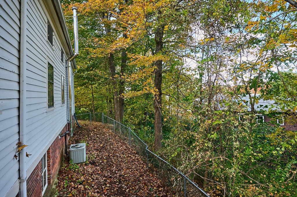 38 Pine St