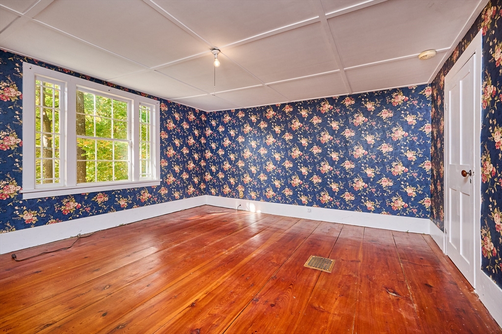 38 Pine St