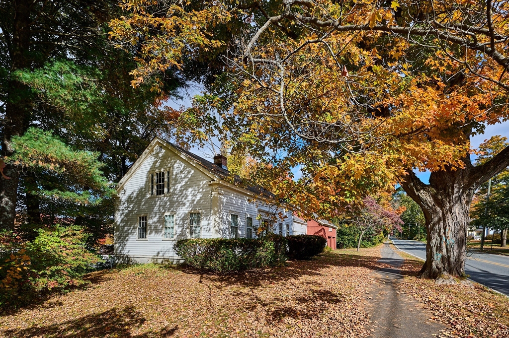 38 Pine St