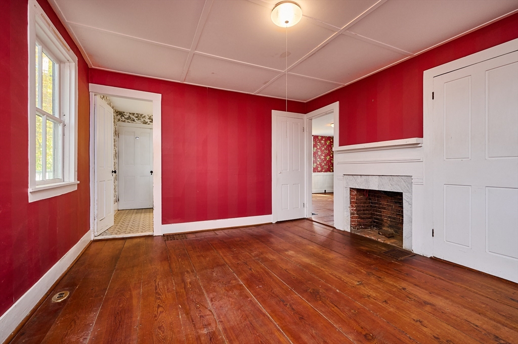 38 Pine St