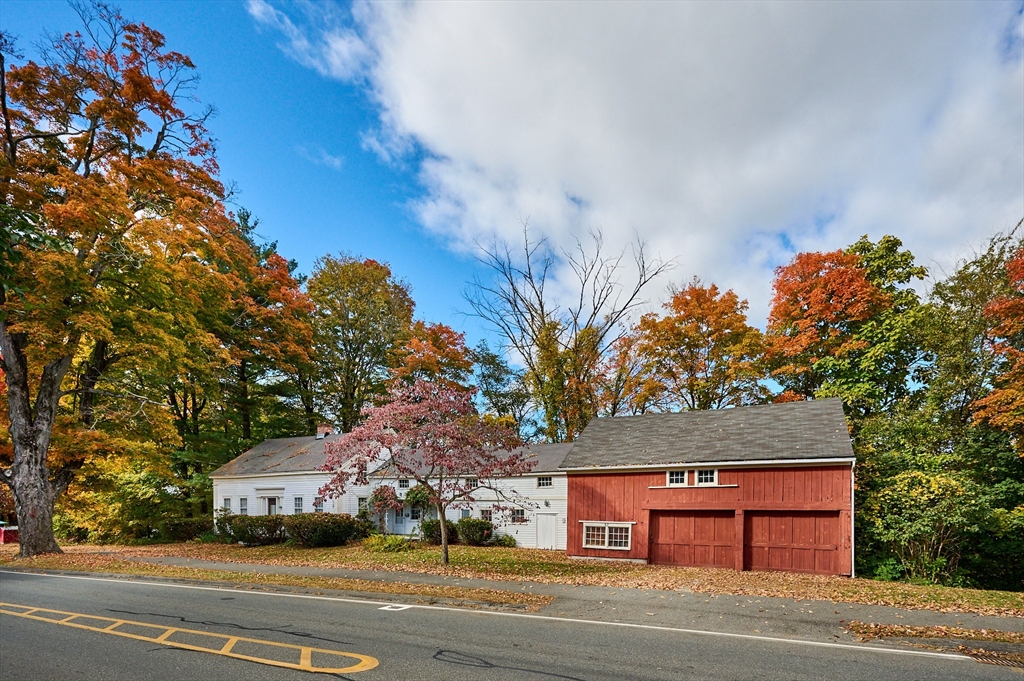38 Pine St