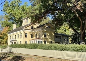 38 Pine St