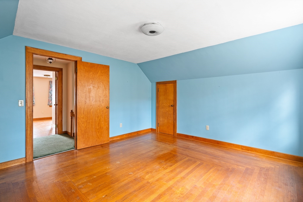 106 Clark St