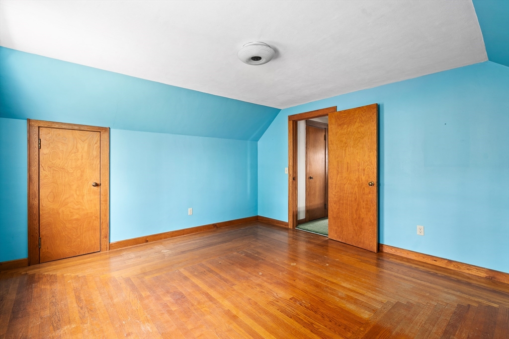 106 Clark St