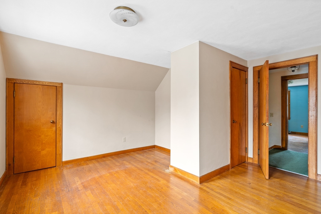 106 Clark St